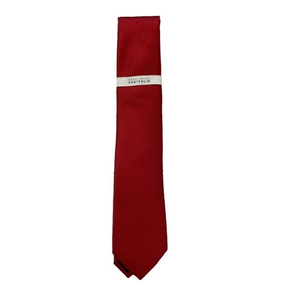 🌸NWT Perry Ellis Portfolio Silk/Polyester Tie in Red